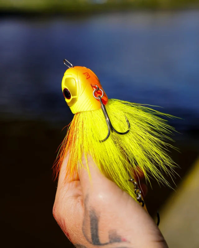 🔥 WHEN FIRE MEETS WATER 💧
The Lava Roach’s bright orange and yellow colors provoke brutal pike attacks on those slow days. A must have in your tackle box 📦