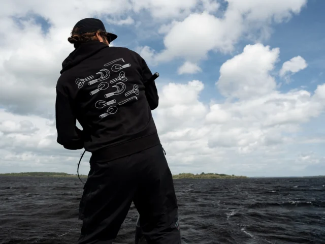 Designed for anglers, worn by anglers. 
The new hoodie is finally here 🤩 
Available at our webshop 🛒 Get yours now! 

#blackbayfishing #blackbaymerch #fishinghoodie #predatorfishing #pikefishing #lurefishing #fishinggear #anglerstyle #outdoorclothing #fishinglife #pikehunters #streettowater #fisherlifestyle #fishingapparel #fishingaddict