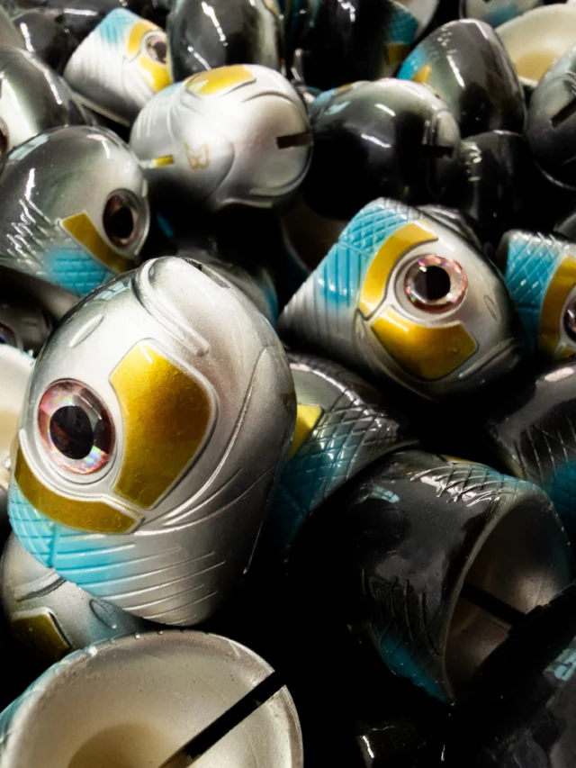 Some details are there for looks. This one is there to trigger fish 🐟
Sparkle Herring head in full close-up. Built to flash before the bite even happens 💎

#blackbayfishing #blackbugbeetle #fishinglures